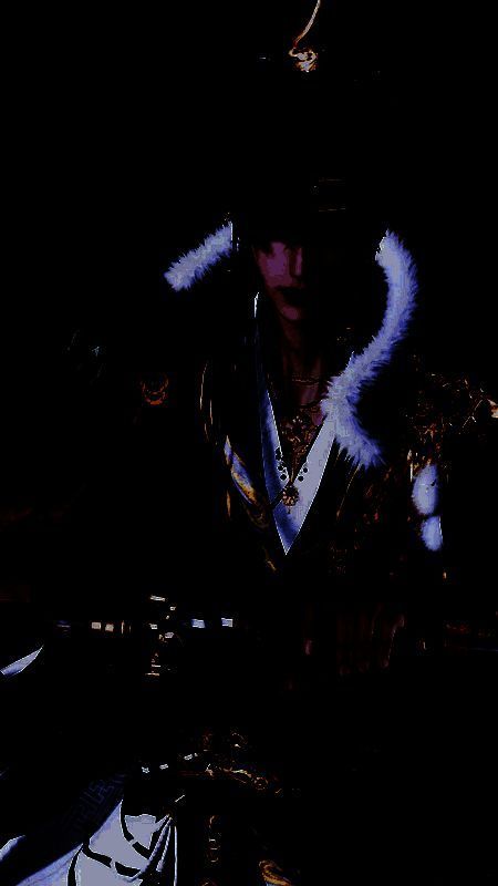 《逆水寒手游》玩家着黑色新时装执剑图1