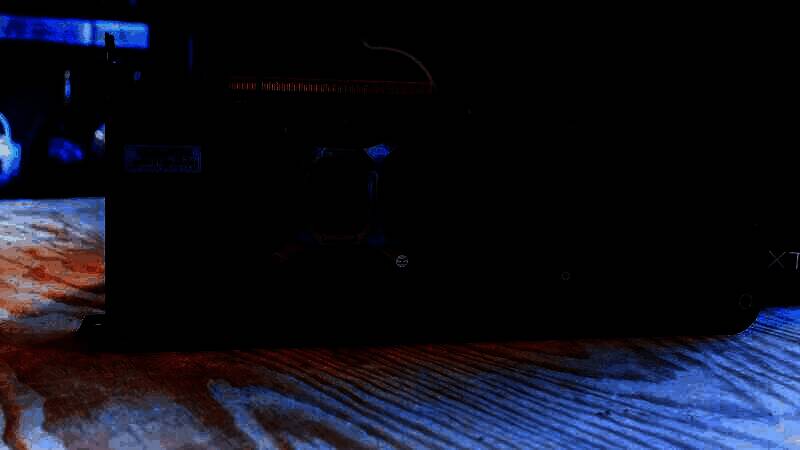 RX 9070XT显卡细节图2