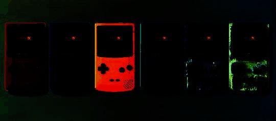 ChizzleFug自制的透明版PS2主机