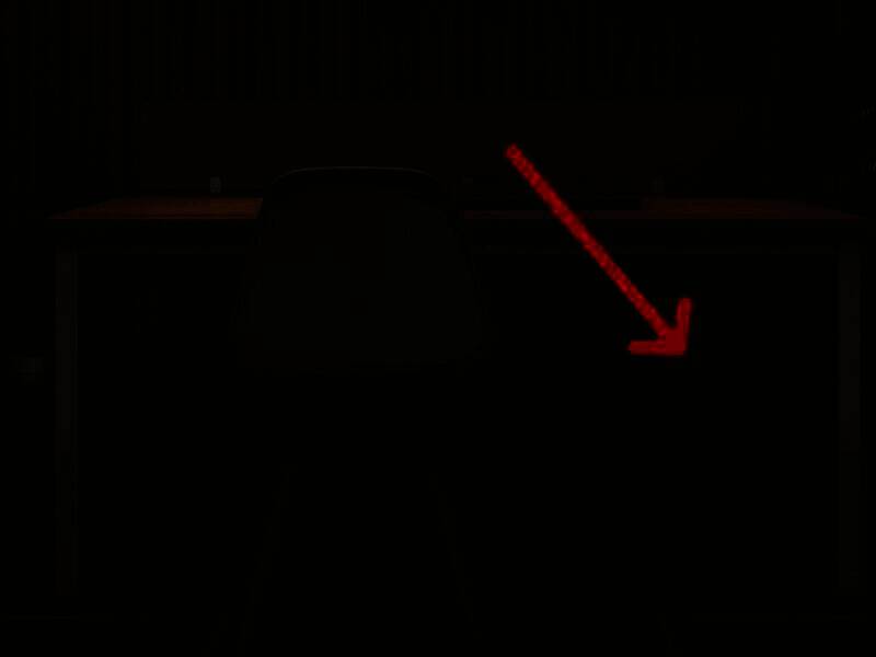 安装把手打开柜子获取美工刀的画面