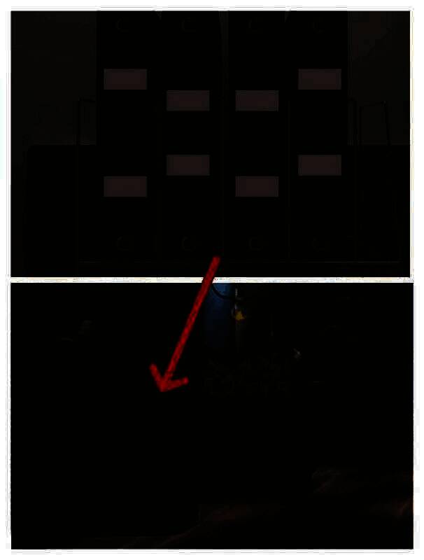 在茶水间打开保险箱获取钥匙卡A的画面