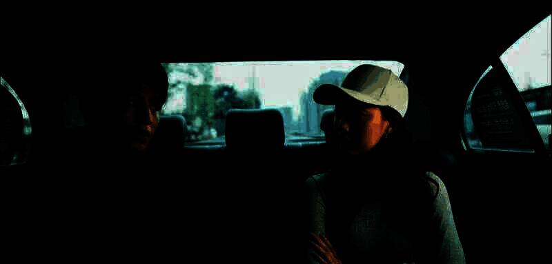 与庄家神秘行动相关的画面