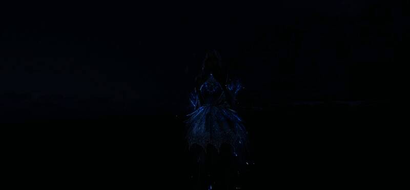 寒凛霜华女款时装细节图