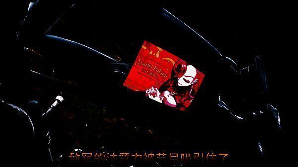 游戏直播操纵战场画面