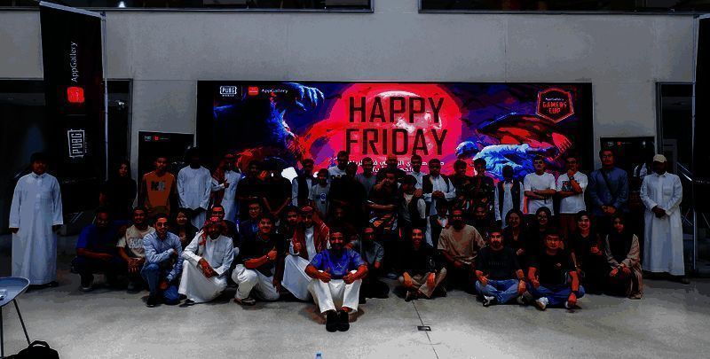 奥丁杯总决赛现场图,展示选手激烈对战场景