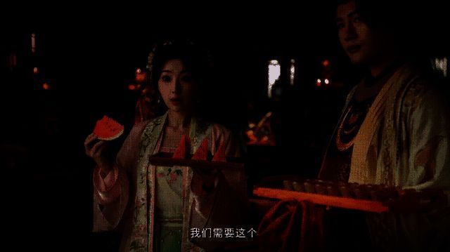 四大商帮在万国商博会上展示商品,与外国商人互动,笑容满面