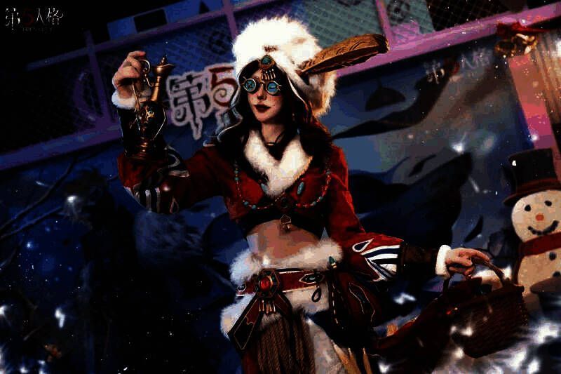 COSER扮演野人与玩家击掌互动，背景为活动展板和飘雪天空