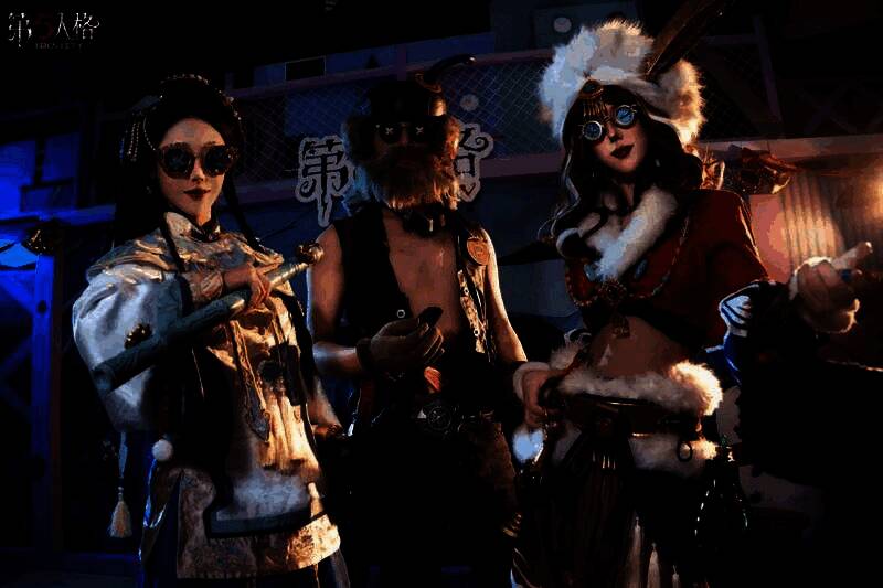 小寒限定头像预览图，野人与伙伴在雪地并肩而行，画面温馨治愈