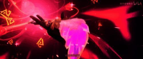 歌词对比图，左侧为中文版‘我是谁的影子’，右侧为英文版‘I am the nameless one’