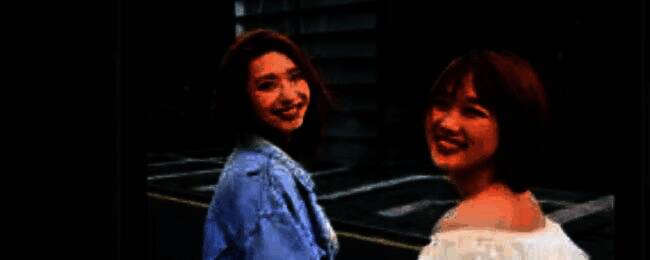 剪映Pro版本贴纸编辑界面，显示背景类型选择为透明的效果预览