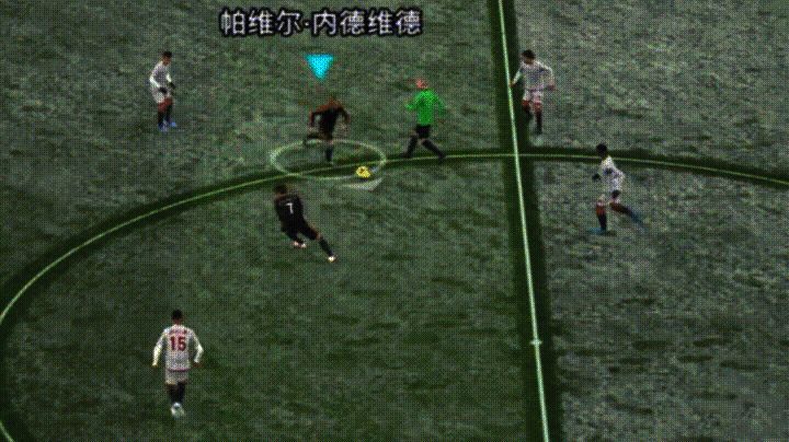 内德维德连续盘带后起脚远射，动作流畅一气呵成