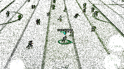 贝克汉姆从中场发动长传,皮球准确找到前场空位队友