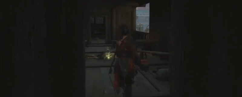 《明末：渊虚之羽》游戏画面：佛源镇蜀王祠废墟场景，一名身着赤红鳞甲、手持雁翎刀的明军精英NPC立于断柱旁，背景可见褪色蜀王画像与倾颓梁木